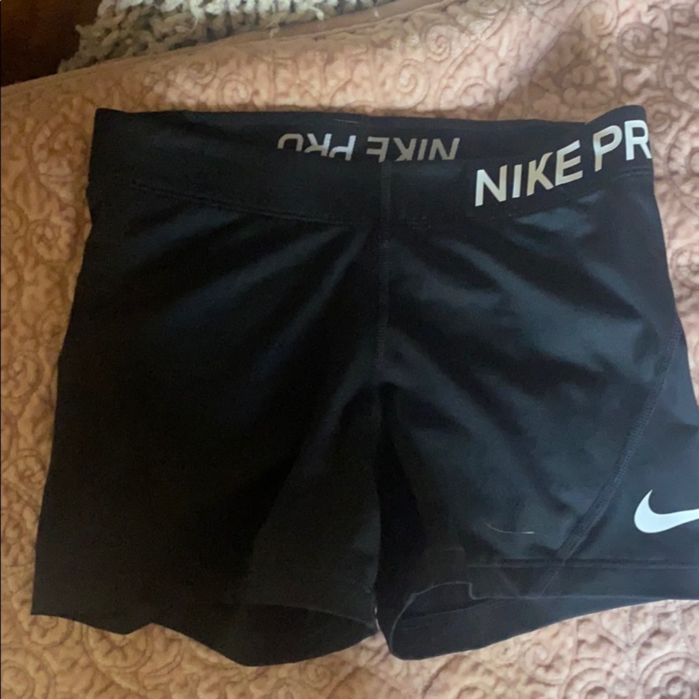 Active wear Nike shorts small